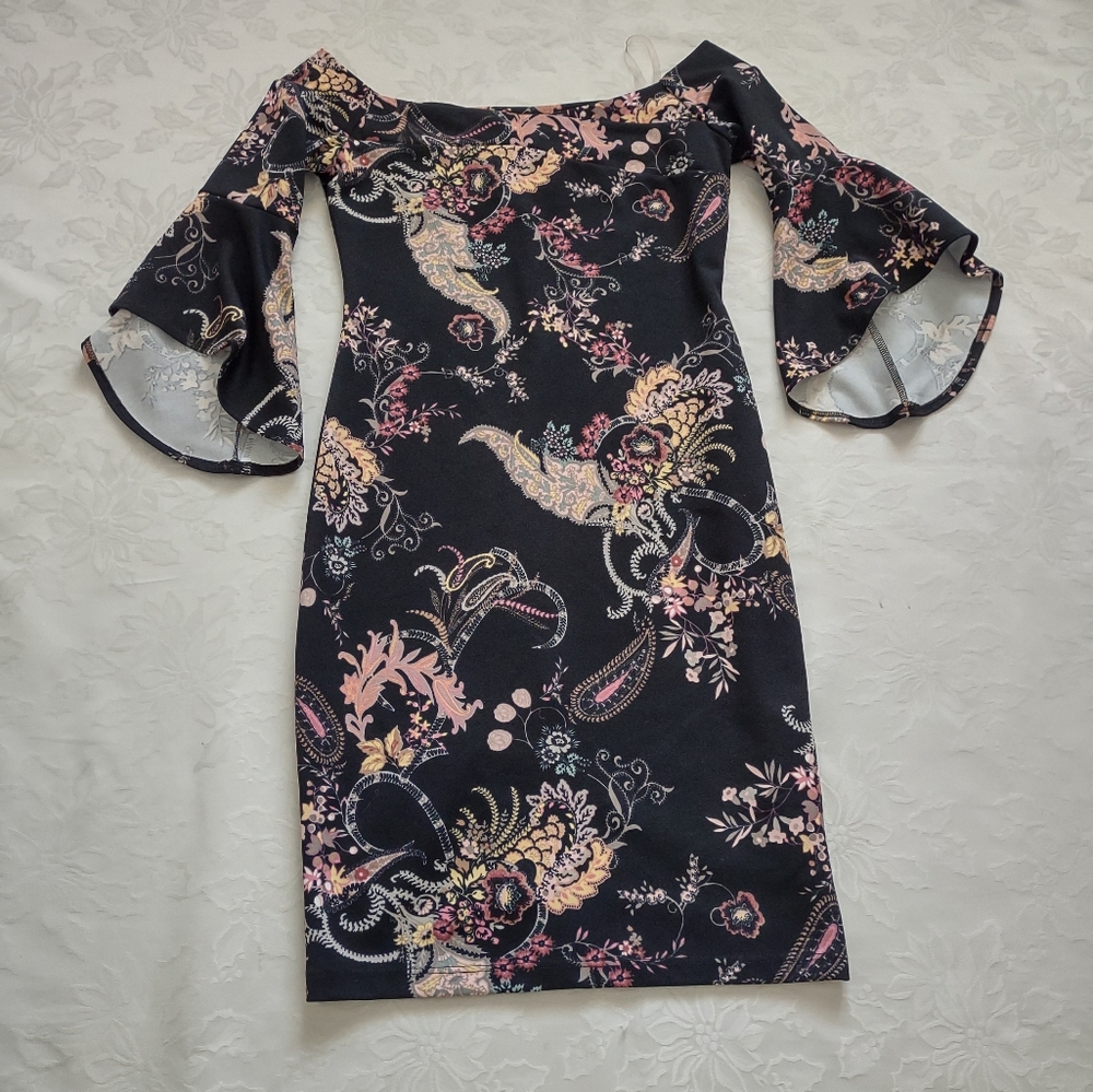 Off Shoulder Black Paisley Floral bodycon bell sleeves Cocktail Dress Bebe